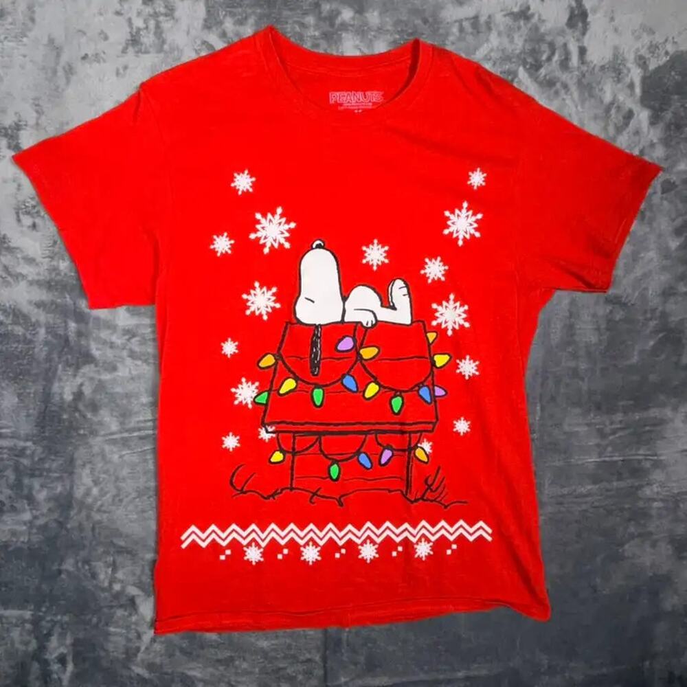 Peanuts Mens Snoopy Christmas T-Shirt Size M Red‎ Holiday Graphic Tee Dog House